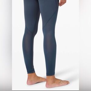 Lululemon size 4 leggings 28” inseam black